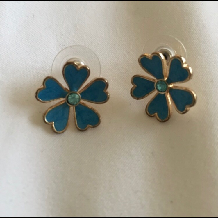 319 Francescas Blue Flower Earrings 10$